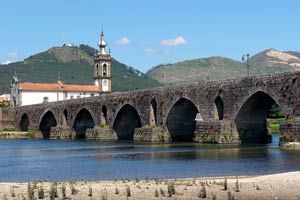 Walk 19 km to Ponte de Lima.
