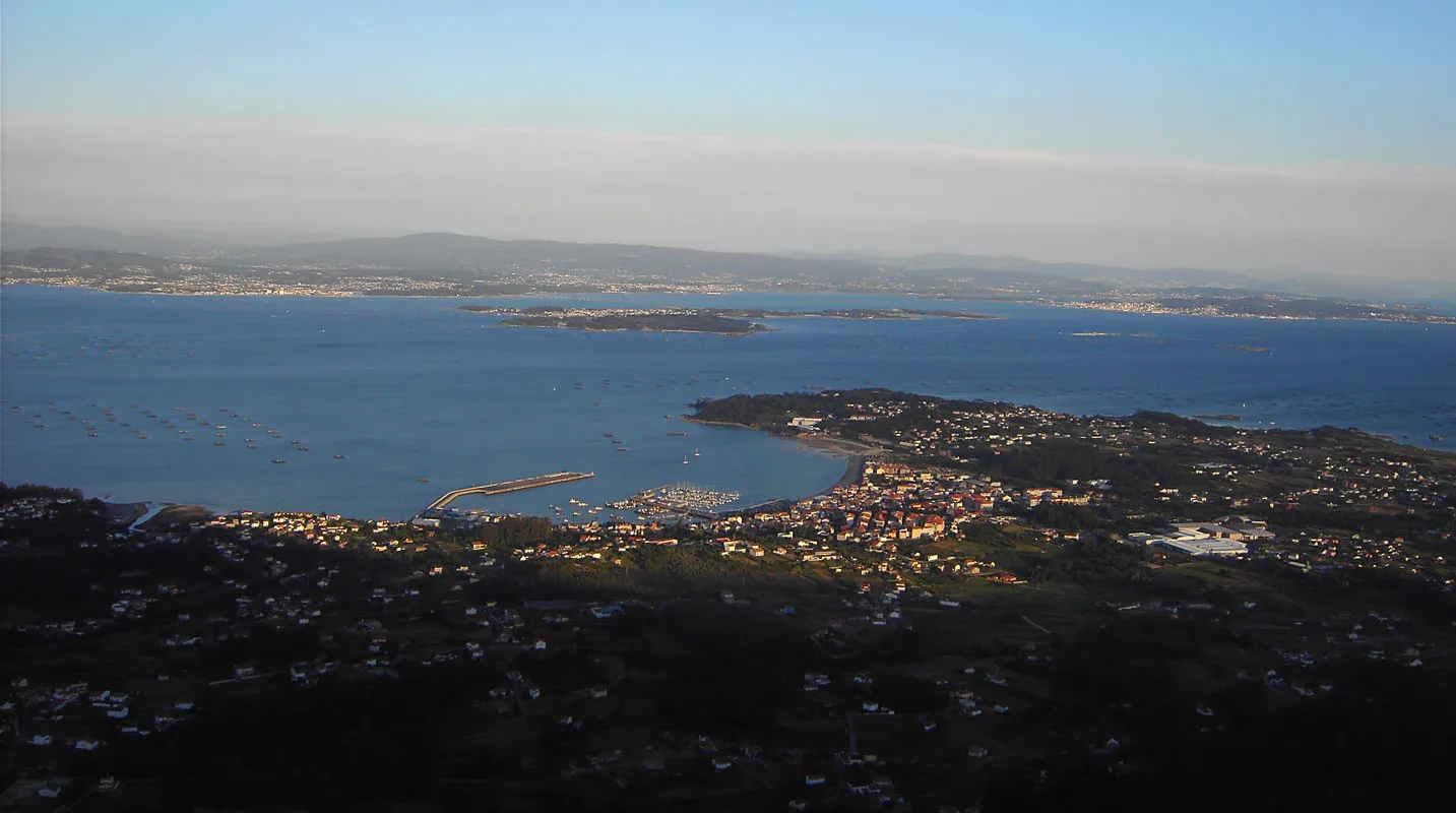 Atlantic water and rocky coastline in the Rías Baixas.