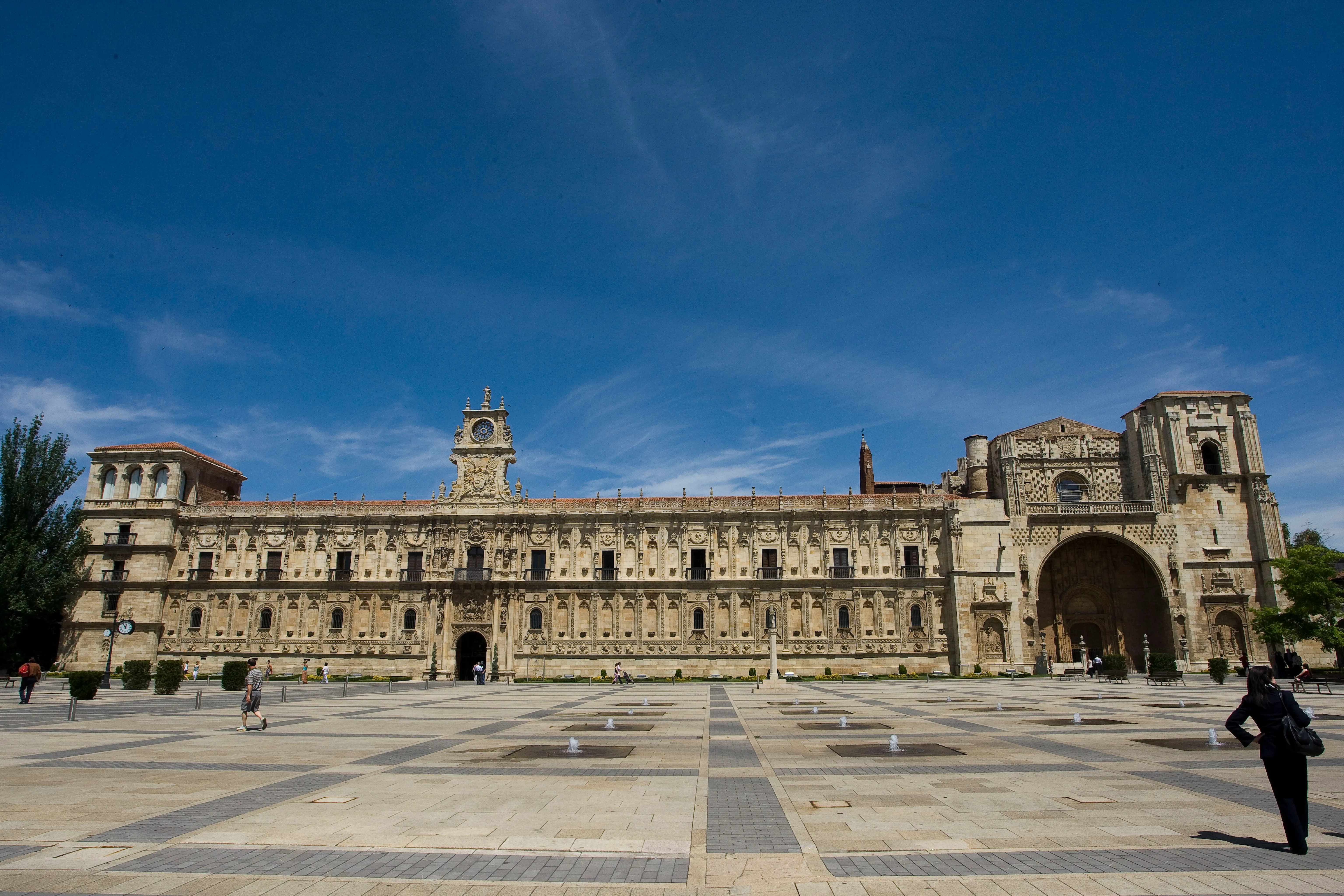 The monumental façade of the former San Marcos pilgrim hospital and present Parador in León.